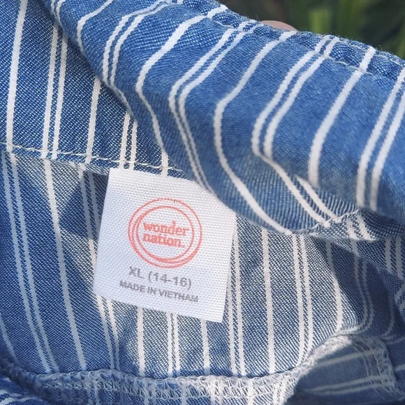 Wonder Nation Pinstriped 3 Tierd Button up Th Front - Picture 5 of 5